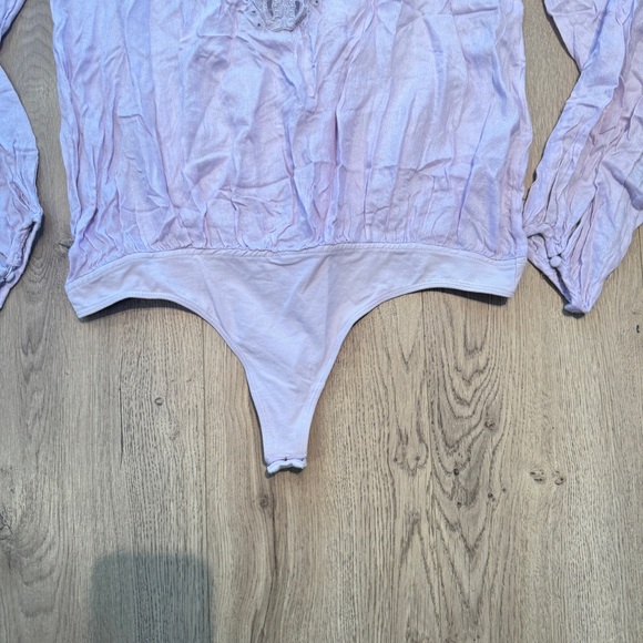Free People Bodysuit Womens Medium Pink-Purple Lace Long Sleeve - Picture 2 of 8